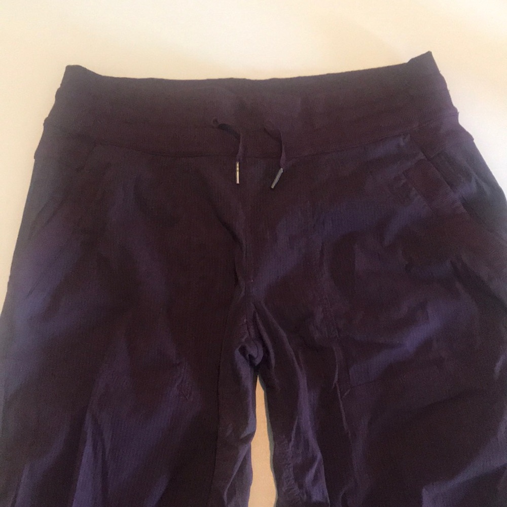 Lululemon lightweight cropped joggers